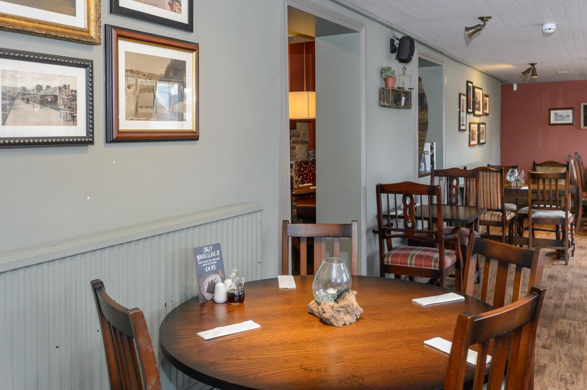 Balfour Arms Hotel Сидмут Екстериор снимка